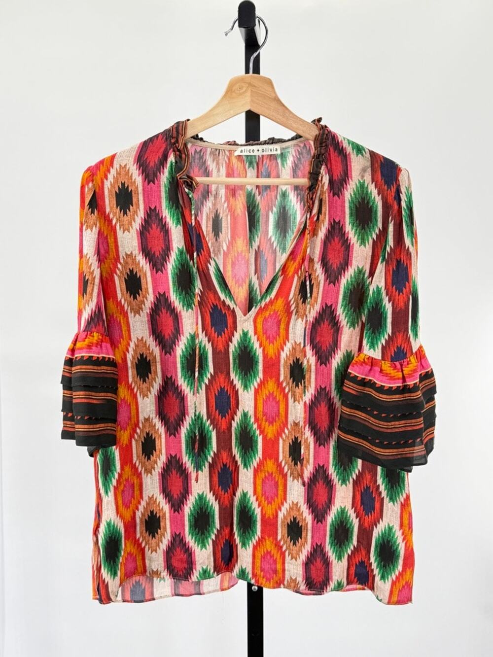 Alice + Olivia Bell Sleeve M Tunic Blouse Boho Tribal Southwestern Aztec